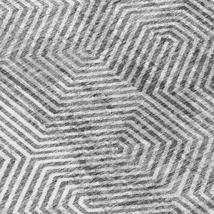 Homeroots 3' Black And Ivory Geometric Washable Area Rug - Perfect For Indoor Outdoor Spaces, Durable Design 8' Round Polyester 594583