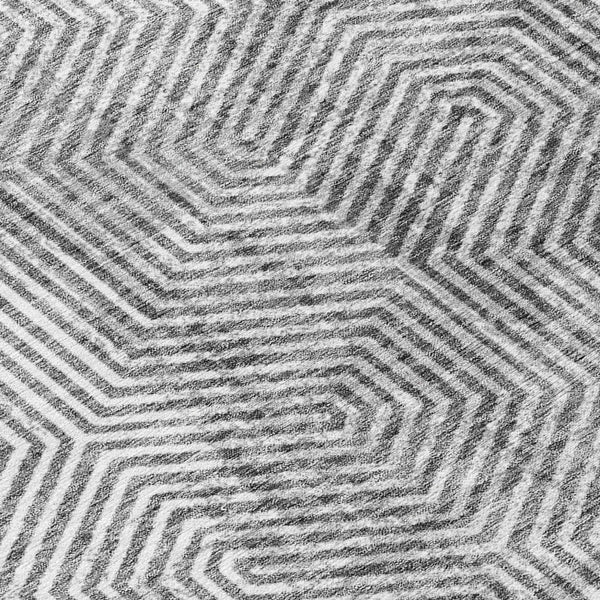 Homeroots 3' Black And Ivory Geometric Washable Area Rug - Perfect For Indoor Outdoor Spaces, Durable Design 8' Round Polyester 594583