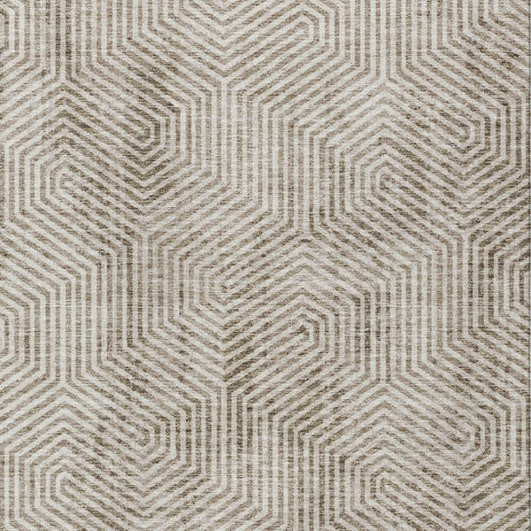 Homeroots 3' Black And Ivory Geometric Washable Area Rug - Perfect For Indoor Outdoor Spaces, Durable Design 3' X 5' Polyester 594593