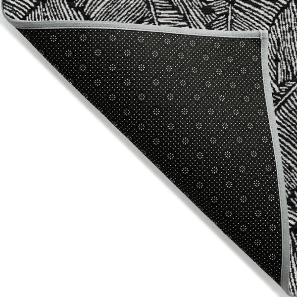 Homeroots 3' Artichoke Green Floral Area Rug - Washable, Durable, Perfect For Indoor & Outdoor Spaces! 3' X 5' Polyester 594605