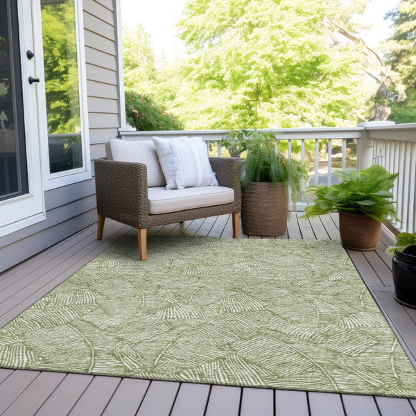 Homeroots 3' Artichoke Green Floral Area Rug - Washable, Durable, Perfect For Indoor & Outdoor Spaces! 5' X 8' Polyester 594618
