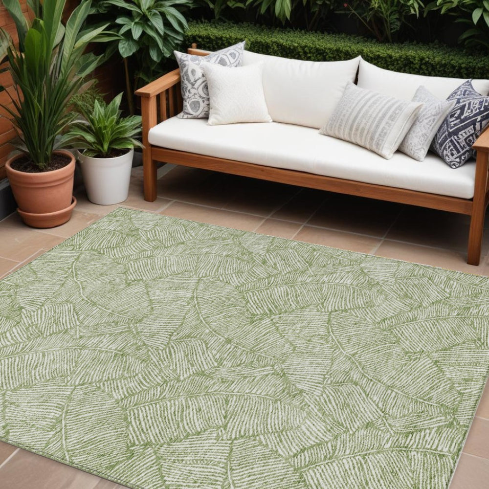 HomeRoots 9' X 12' Floral Area Rug - Durable Green & Ivory Washable Indoor/Outdoor Design for High Traffic Areas 594621