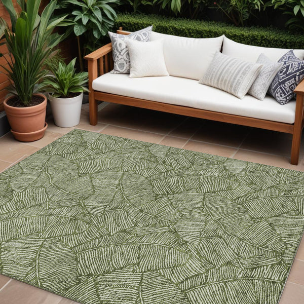 Homeroots 3' Artichoke Green Floral Area Rug - Washable, Durable, Perfect For Indoor & Outdoor Spaces! 8' X 10' Polyester 594650