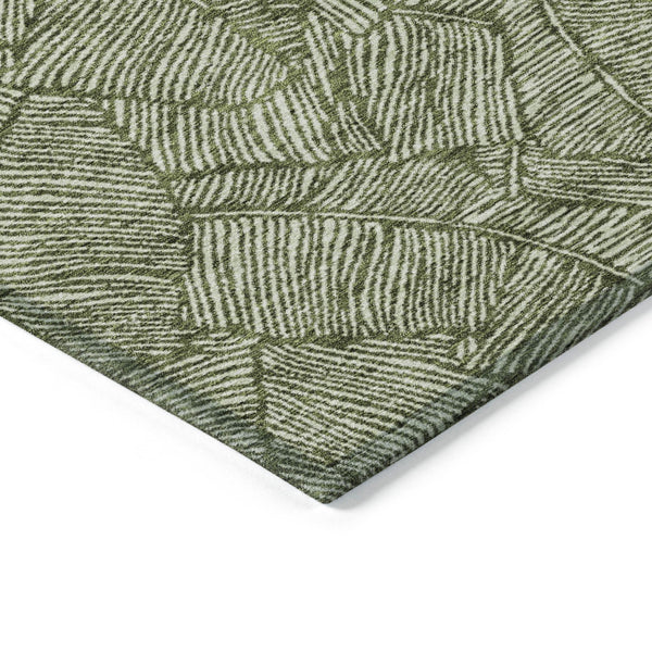 Homeroots 3' Artichoke Green Floral Area Rug - Washable, Durable, Perfect For Indoor & Outdoor Spaces! 10' X 14' Polyester 594652