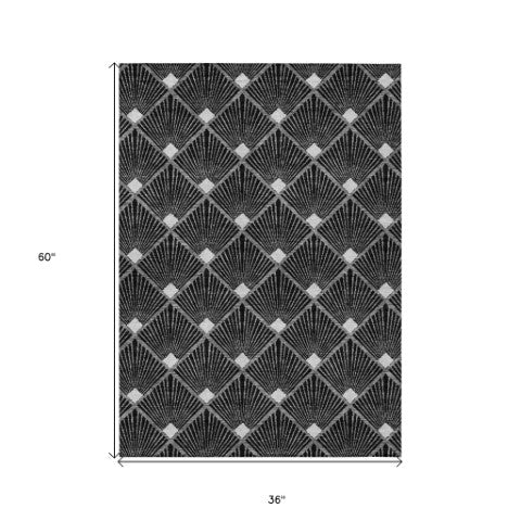 Homeroots 3' Beige And Ivory Geometric Washable Area Rug For Indoor And Outdoor Spaces - Durable Design 3' X 5' Polyester 594683