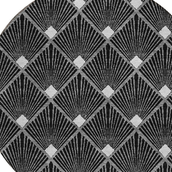 HomeRoots 5' Versatile Geometric Area Rug in Black, Gray & Ivory – Durable, Washable for Indoor/Outdoor Use 8' Round 594685