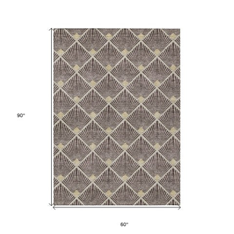 Homeroots 3' Beige And Ivory Geometric Washable Area Rug For Indoor And Outdoor Spaces - Durable Design 5' X 8' Polyester 594696
