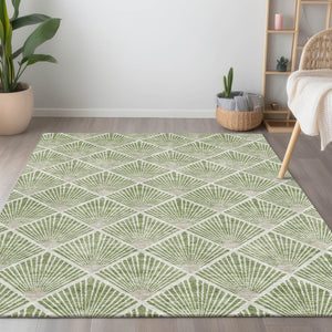 Homeroots 3' Beige And Ivory Geometric Washable Area Rug For Indoor And Outdoor Spaces - Durable Design 8' X 10' Polyester 594704