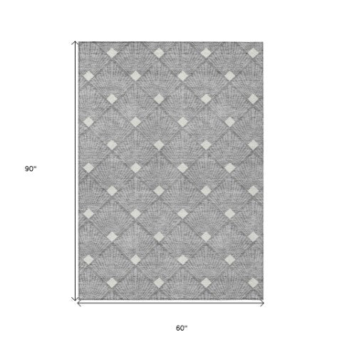 Homeroots 3' Beige And Ivory Geometric Washable Area Rug For Indoor And Outdoor Spaces - Durable Design 5' X 8' Polyester 594708