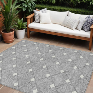 Homeroots 3' Beige And Ivory Geometric Washable Area Rug For Indoor And Outdoor Spaces - Durable Design 9' X 12' Polyester 594711