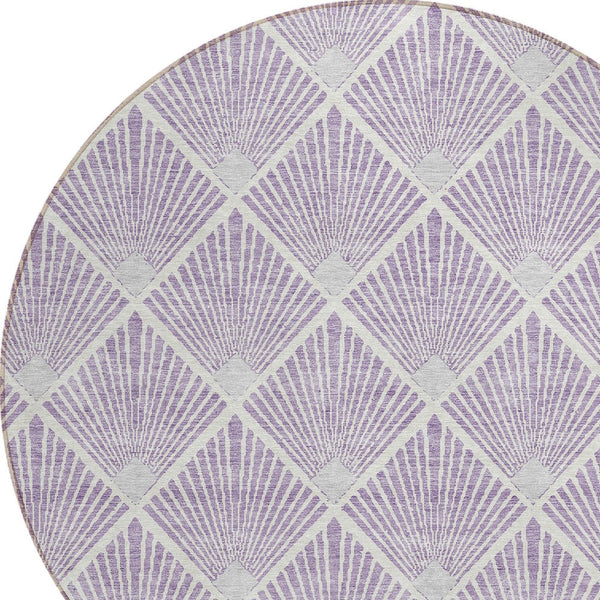 Homeroots 3' Beige And Ivory Geometric Washable Area Rug For Indoor And Outdoor Spaces - Durable Design 8' Round Polyester 594721