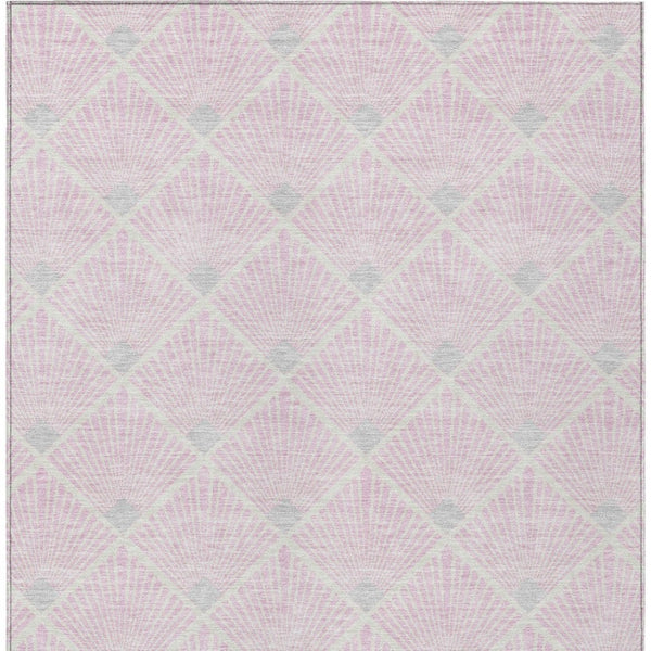 Homeroots 3' Beige And Ivory Geometric Washable Area Rug For Indoor And Outdoor Spaces - Durable Design 3' X 5' Polyester 594731