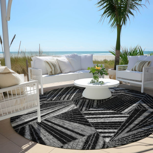 Homeroots 3' Stylish Geometric Beige Brown And Ivory Washable Area Rug For Indoor And Outdoor Spaces 8' Round Polyester 594757