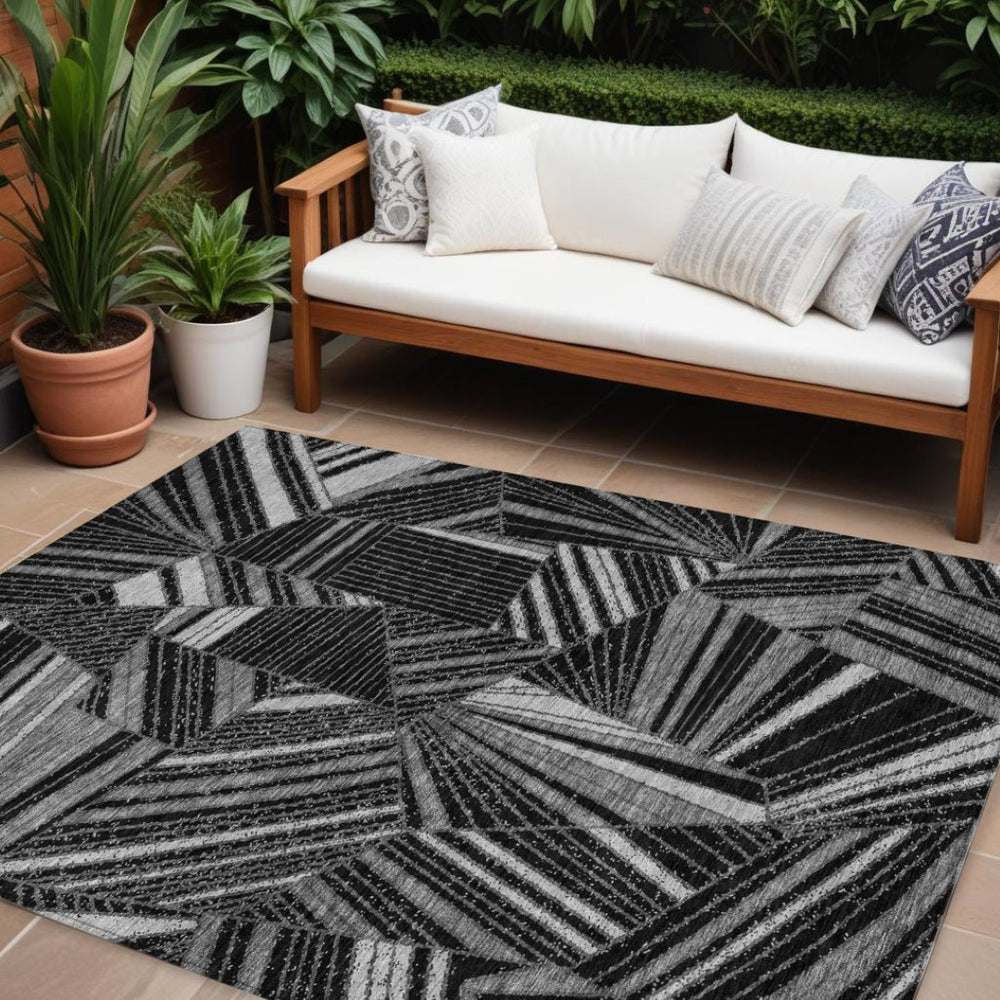 HomeRoots 9' X 12' Stylish Black & Gray Geometric Washable Area Rug for Indoor/Outdoor Use - Durable & Versatile 594759