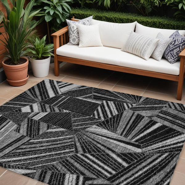 Homeroots 3' Stylish Geometric Beige Brown And Ivory Washable Area Rug For Indoor And Outdoor Spaces 9' X 12' Polyester 594759