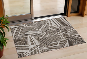 Homeroots 3' Stylish Geometric Beige Brown And Ivory Washable Area Rug For Indoor And Outdoor Spaces 3' X 5' Polyester 594761