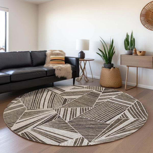 Homeroots 3' Stylish Geometric Beige Brown And Ivory Washable Area Rug For Indoor And Outdoor Spaces 8' Round Polyester 594763