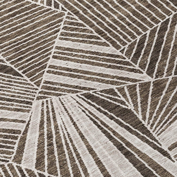 Homeroots 3' Stylish Geometric Beige Brown And Ivory Washable Area Rug For Indoor And Outdoor Spaces 8' X 10' Polyester 594764