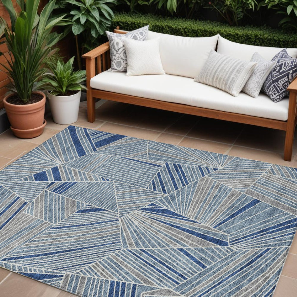 HomeRoots 5' Indoor Outdoor Washable Area Rug in Denim Blue, Gray & Ivory – Stylish, Durable, Easy Care! 10' X 14' 594778