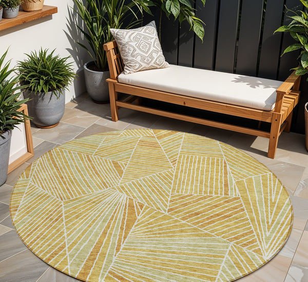 Homeroots 3' Stylish Geometric Beige Brown And Ivory Washable Area Rug For Indoor And Outdoor Spaces 8' Round Polyester 594787