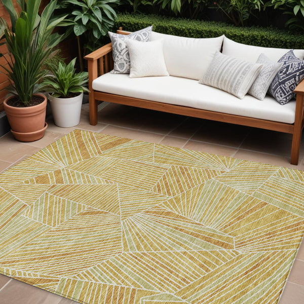 Homeroots 3' Stylish Geometric Beige Brown And Ivory Washable Area Rug For Indoor And Outdoor Spaces 8' X 10' Polyester 594788