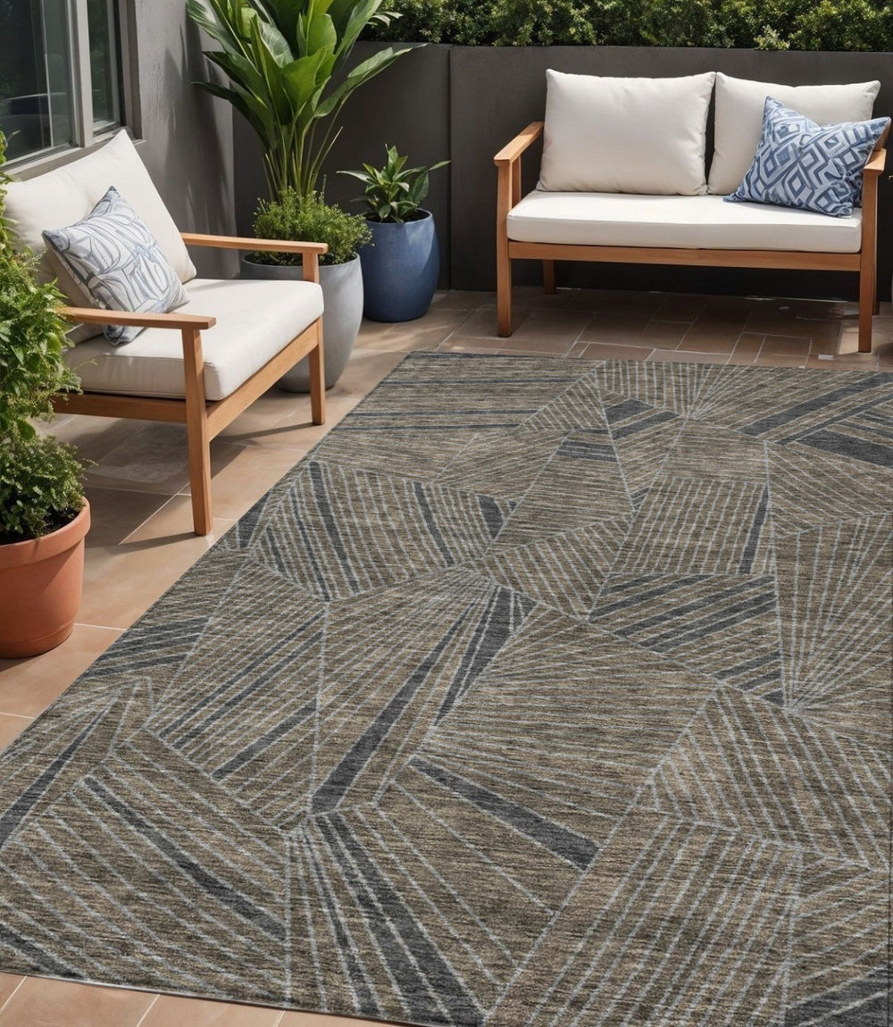 HomeRoots 5' Stylish Geometric Washable Area Rug for Indoor & Outdoor Use – Durable, Modern Design, Easy Care 5' X 8' 594798