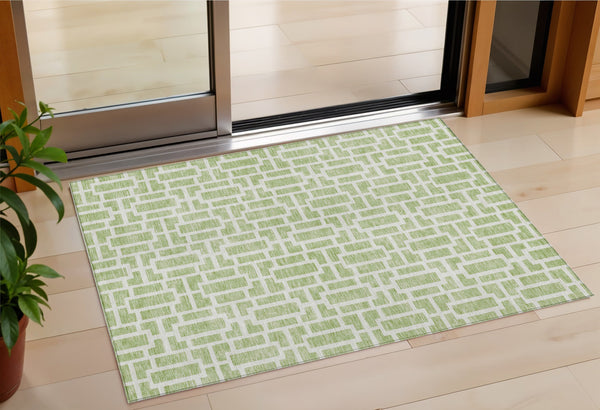 Homeroots 3' Artichoke Green And Ivory Geometric Washable Area Rug For Indoor And Outdoor Spaces 3' X 5' Polyester 594821