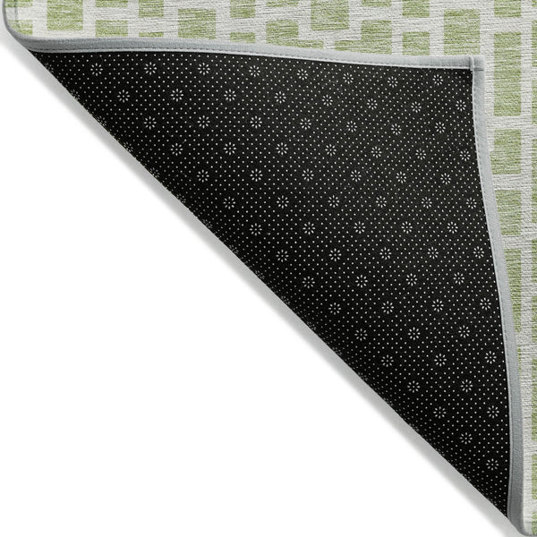 Homeroots 3' Artichoke Green And Ivory Geometric Washable Area Rug For Indoor And Outdoor Spaces 5' X 8' Polyester 594822