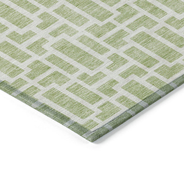 Homeroots 3' Artichoke Green And Ivory Geometric Washable Area Rug For Indoor And Outdoor Spaces 5' X 8' Polyester 594822