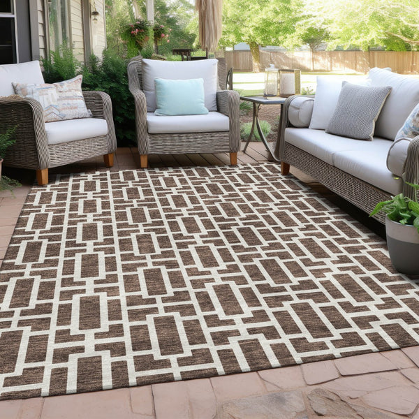 Homeroots 3' Artichoke Green And Ivory Geometric Washable Area Rug For Indoor And Outdoor Spaces 3' X 5' Polyester 594839