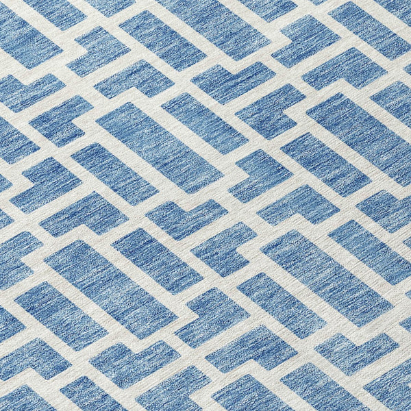 Homeroots 3' Artichoke Green And Ivory Geometric Washable Area Rug For Indoor And Outdoor Spaces 8' Round Polyester 594847