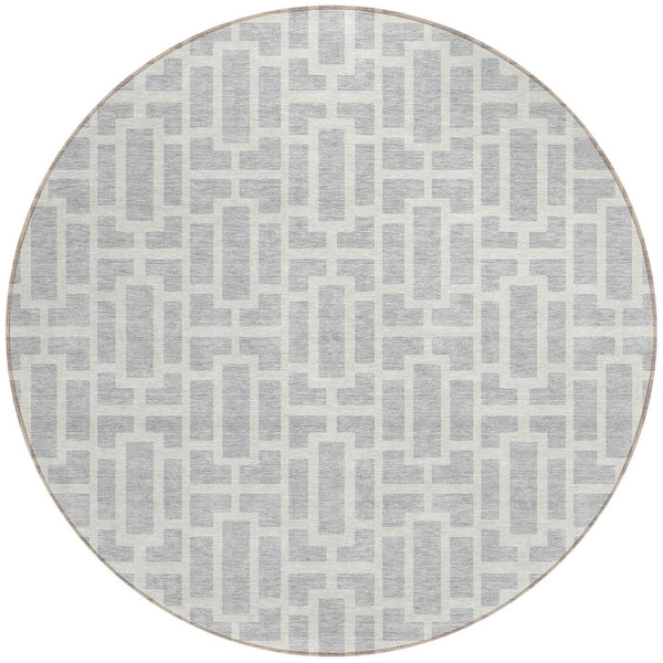 Homeroots 3' Artichoke Green And Ivory Geometric Washable Area Rug For Indoor And Outdoor Spaces 8' Round Polyester 594871