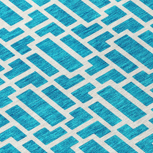 Homeroots 3' Artichoke Green And Ivory Geometric Washable Area Rug For Indoor And Outdoor Spaces 8' Round Polyester 594877