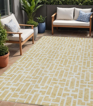 Homeroots 3' Artichoke Green And Ivory Geometric Washable Area Rug For Indoor And Outdoor Spaces 5' X 8' Polyester 594888