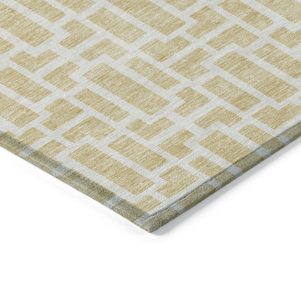 Homeroots 3' Artichoke Green And Ivory Geometric Washable Area Rug For Indoor And Outdoor Spaces 5' X 8' Polyester 594888