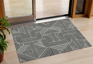 Homeroots 3' Artichoke Green And Ivory Abstract Washable Area Rug For Indoor And Outdoor Spaces, Durable Style 3' X 5' Polyester 594905