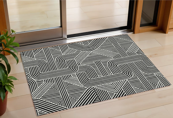 Homeroots 3' Artichoke Green And Ivory Abstract Washable Area Rug For Indoor And Outdoor Spaces, Durable Style 3' X 5' Polyester 594905