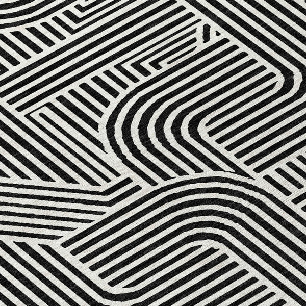 Homeroots 3' Artichoke Green And Ivory Abstract Washable Area Rug For Indoor And Outdoor Spaces, Durable Style 8' Round Polyester 594907