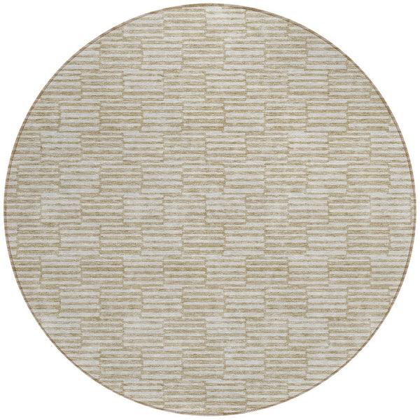 Homeroots 3' Stylish Beige And Ivory Geometric Washable Area Rug For Indoor And Outdoor Spaces, Durable Design 8' Round Polyester 594973