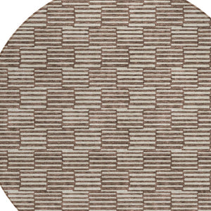 Homeroots 3' Stylish Beige And Ivory Geometric Washable Area Rug For Indoor And Outdoor Spaces, Durable Design 8' Round Polyester 594985