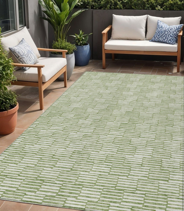 HomeRoots 5' Geometric Green and Ivory Washable Area Rug for Indoor and Outdoor Style and Durability 5' X 8' 594990