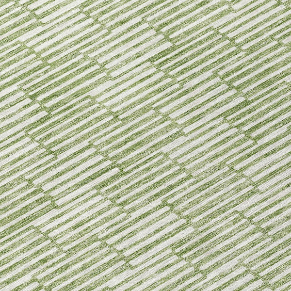HomeRoots 5' Geometric Green and Ivory Washable Area Rug for Indoor and Outdoor Style and Durability 8' Round 594991