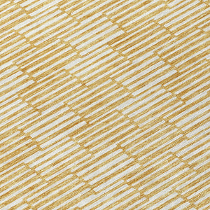 Homeroots 3' Stylish Beige And Ivory Geometric Washable Area Rug For Indoor And Outdoor Spaces, Durable Design 5' X 8' Polyester 594996