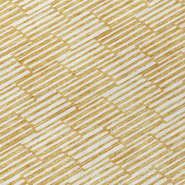 HomeRoots 5' Gold and Beige Geometric Indoor Outdoor Area Rug - Durable, Washable, Modern Style for Any Space 8' Round 594997