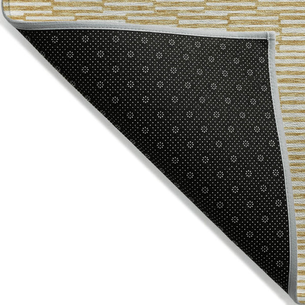 HomeRoots 5' Gold and Beige Geometric Indoor Outdoor Area Rug - Durable, Washable, Modern Style for Any Space 8' X 10' 594998