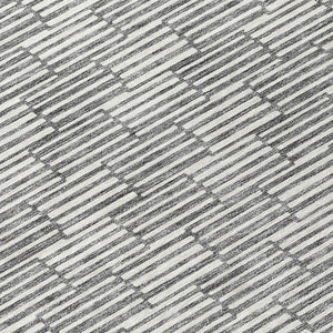 HomeRoots 5' Gray and Ivory Geometric Area Rug – Stylish, Washable, Indoor/Outdoor, Durable for High-Traffic Spaces 8' Round 595003