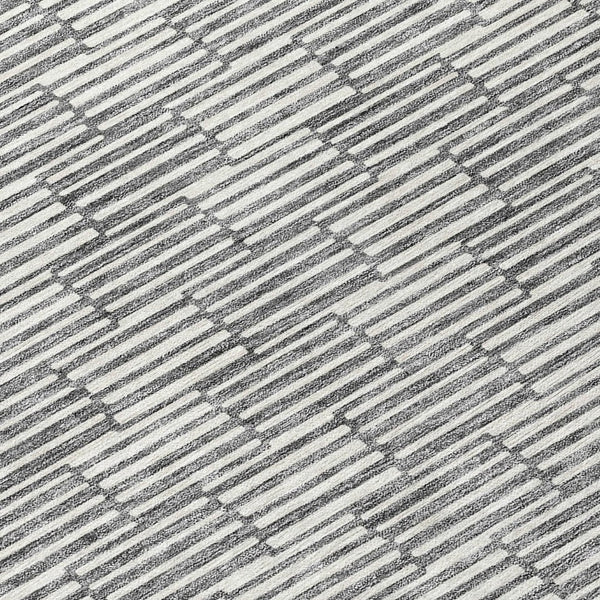 HomeRoots 5' Gray and Ivory Geometric Area Rug – Stylish, Washable, Indoor/Outdoor, Durable for High-Traffic Spaces 8' Round 595003