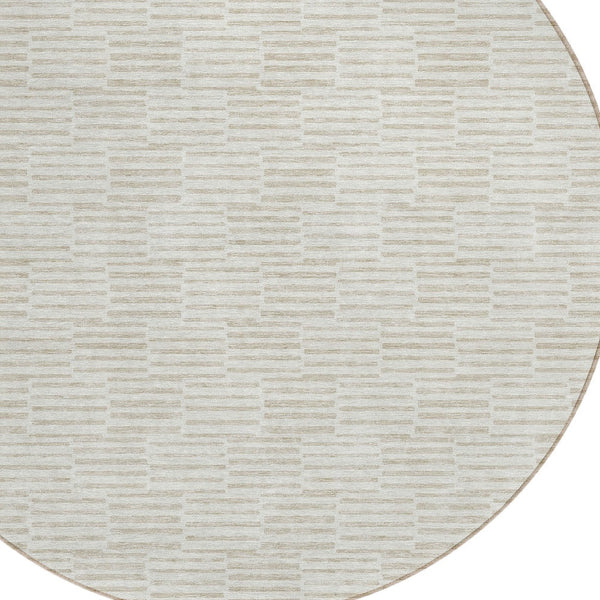 Homeroots 3' Stylish Beige And Ivory Geometric Washable Area Rug For Indoor And Outdoor Spaces, Durable Design 8' Round Polyester 595009