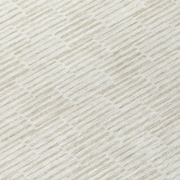 Homeroots 3' Stylish Beige And Ivory Geometric Washable Area Rug For Indoor And Outdoor Spaces, Durable Design 8' Round Polyester 595009