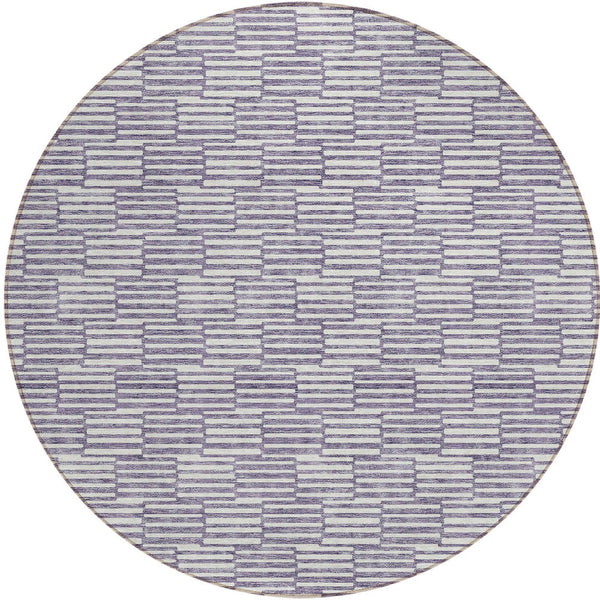 Homeroots 3' Stylish Beige And Ivory Geometric Washable Area Rug For Indoor And Outdoor Spaces, Durable Design 8' Round Polyester 595015